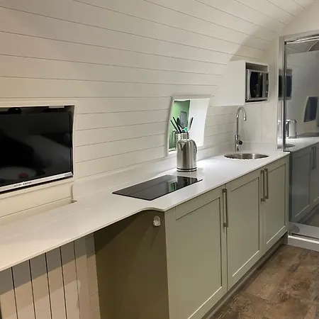 Luxury Glamping In North Yorkshire National Park & Coastal Area Campsite *